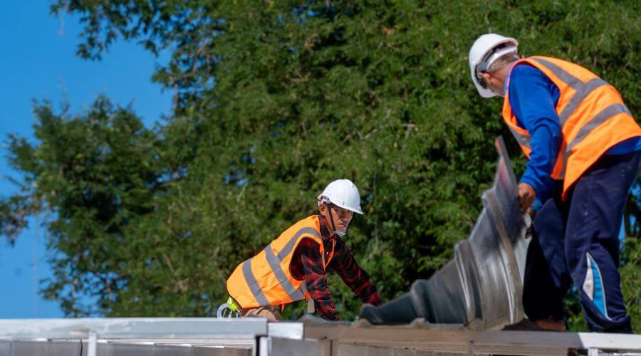 Professional gutter cleaning in Pablo, MT